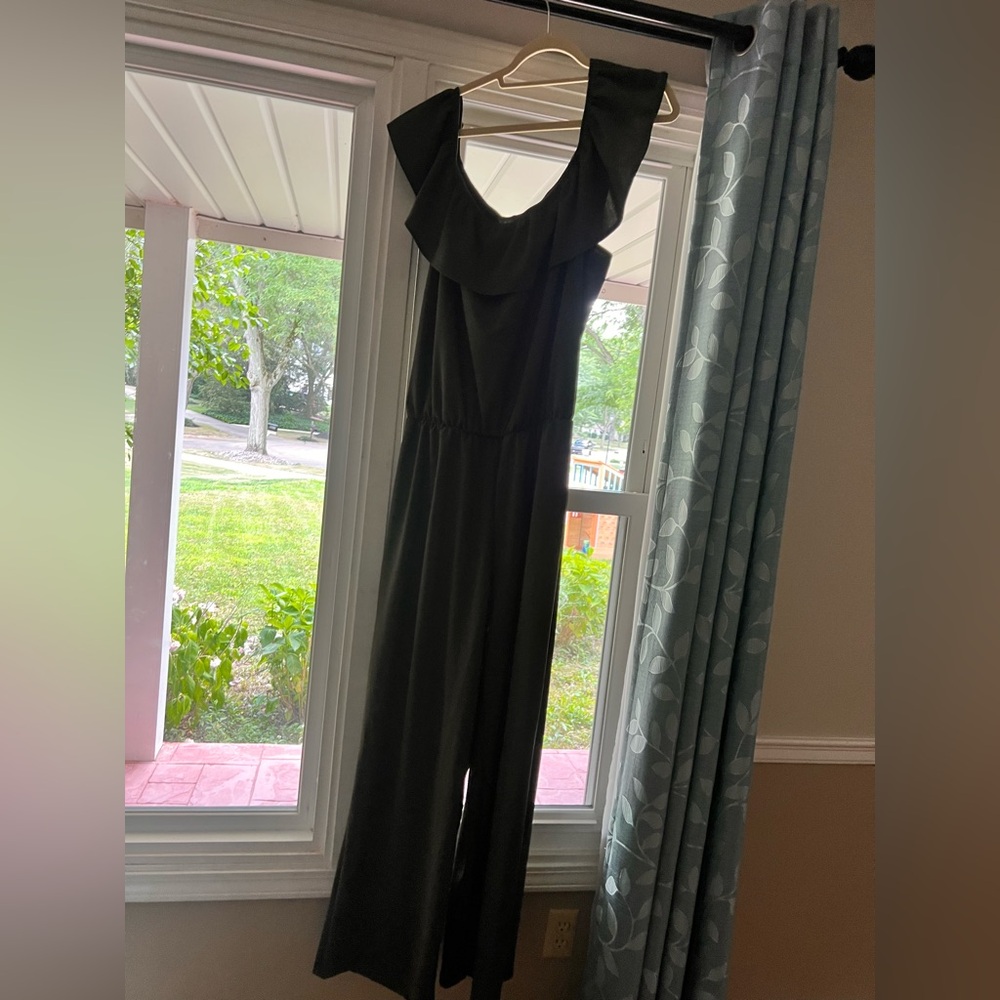 NWOT Deep green off the shoulder wide legged jumpsuit